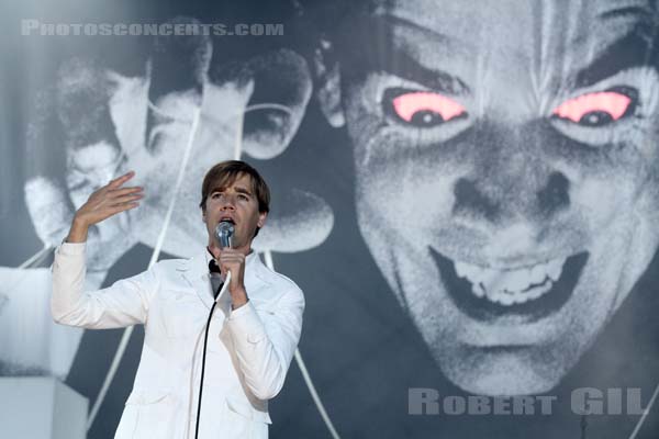 THE HIVES - 2014-08-22 - SAINT CLOUD - Domaine National - Grande Scene - Per Almqvist